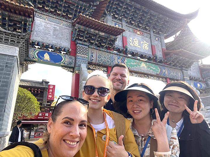 走过桥,成为桥 | 克罗地亚“学霸”爱玛:中文为桥,怀抱中国,连通世界