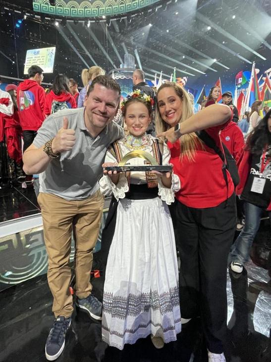 走过桥,成为桥 | 克罗地亚“学霸”爱玛:中文为桥,怀抱中国,连通世界